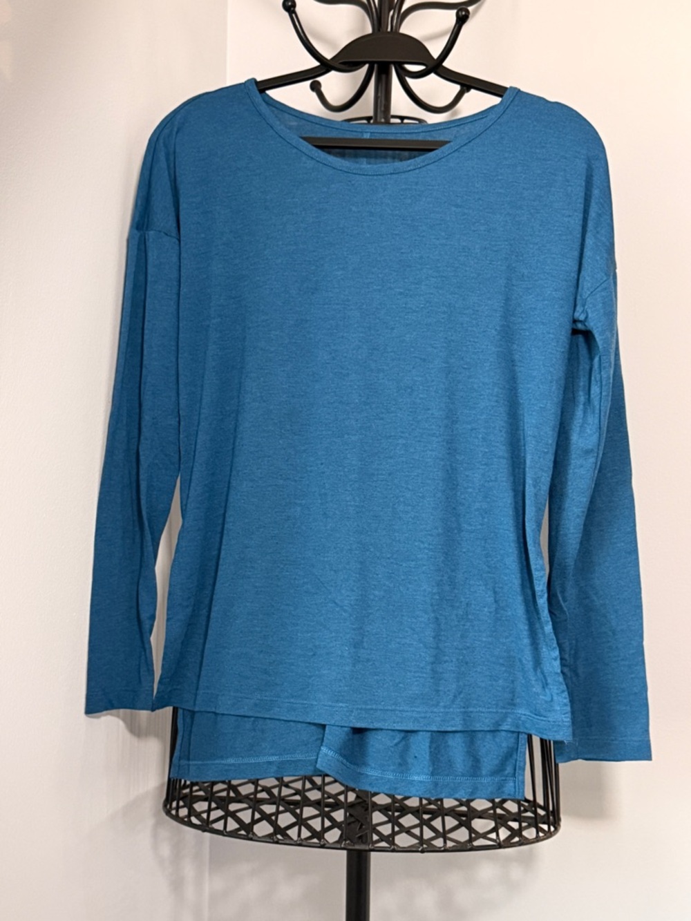 Nike Women's Long Sleeve Crewneck Top - Teal Blue